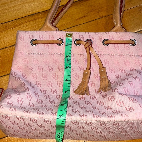 Dooney & Bourke Handbags - EUC Dooney & Bourke Small Satchel Bag